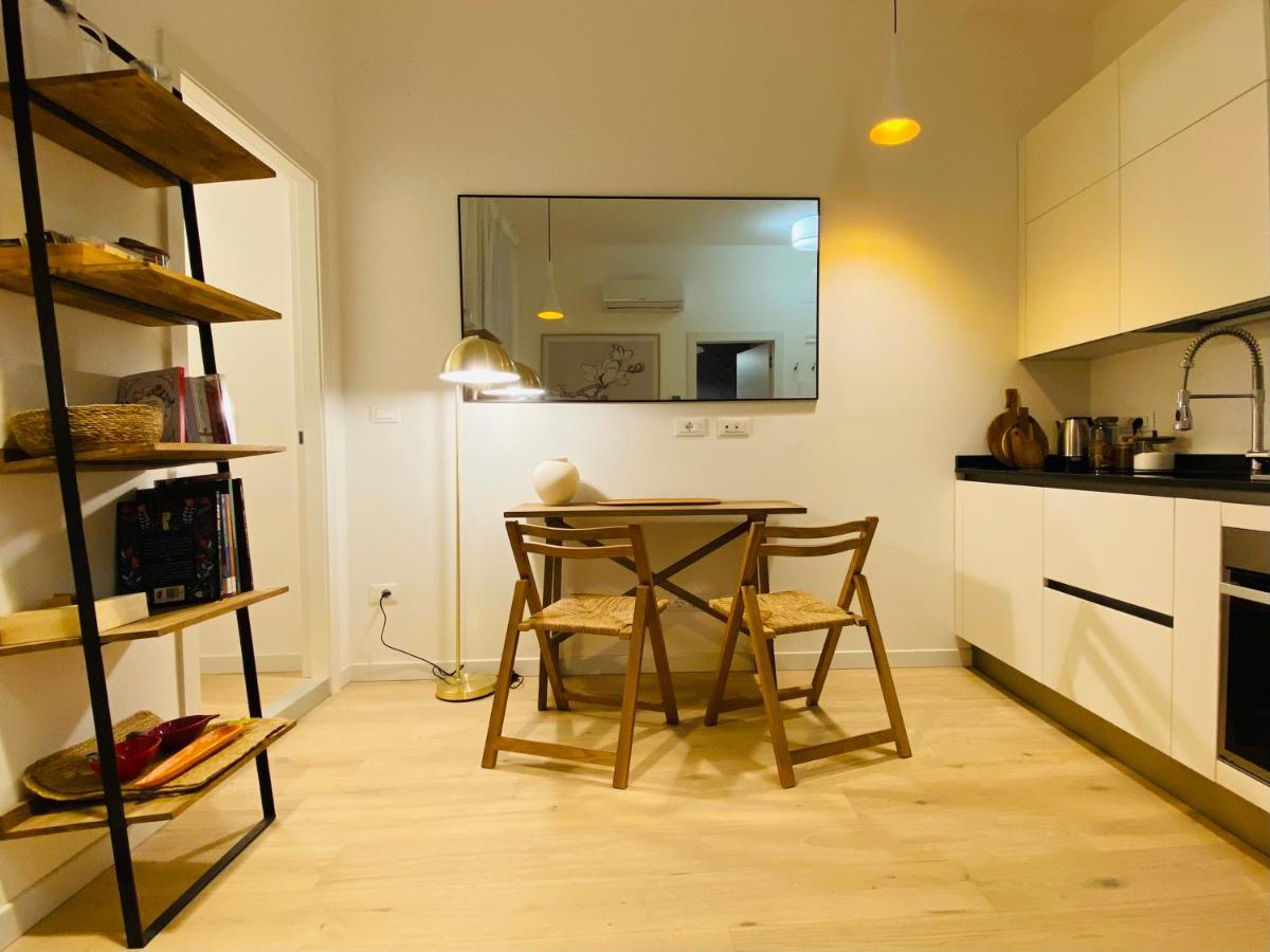 Piazzaborsa Charme Apartment Trieste Eksteriør bilde