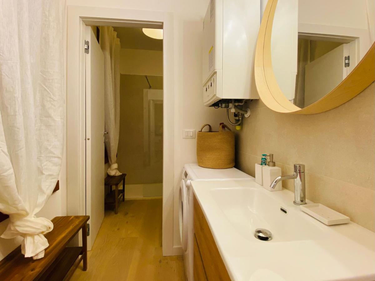 Piazzaborsa Charme Apartment Trieste Eksteriør bilde