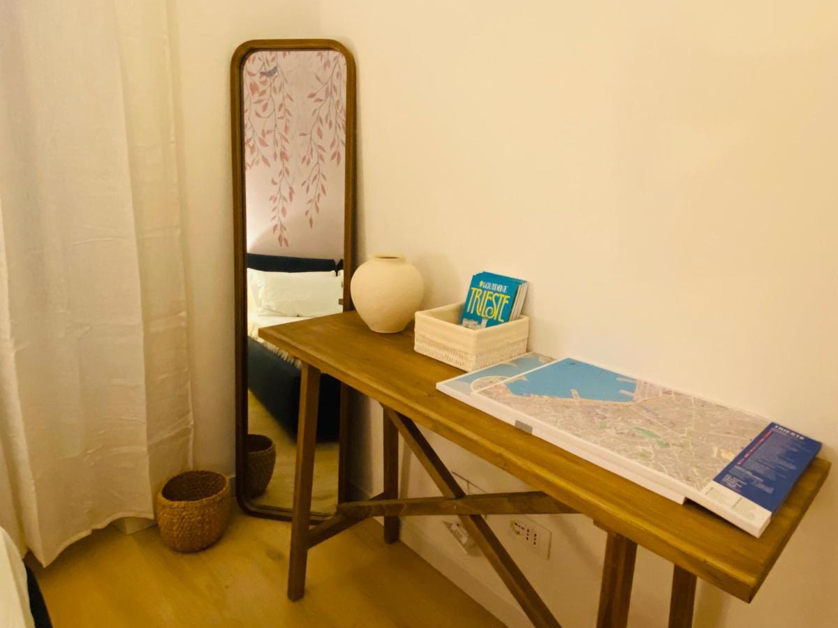 Piazzaborsa Charme Apartment Trieste Eksteriør bilde