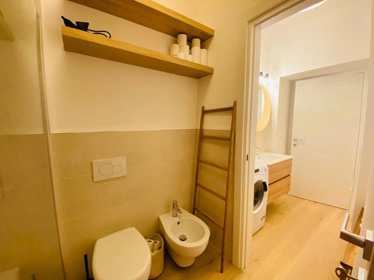 Piazzaborsa Charme Apartment Trieste Eksteriør bilde